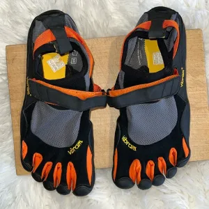 Vibram 5 Fingers M1483 Barefoot Shoes