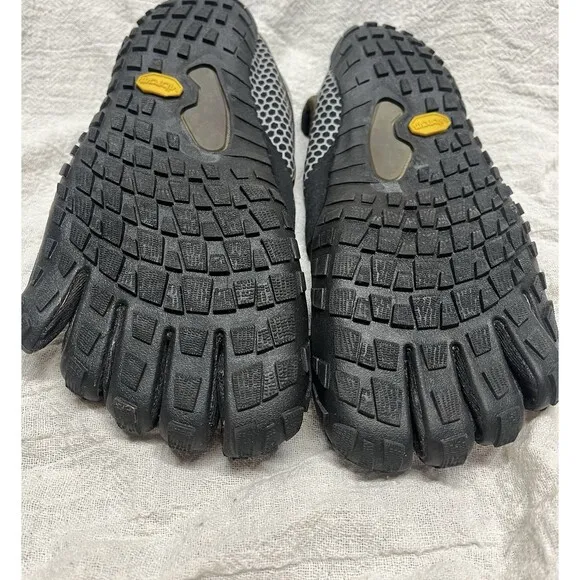 Vibram Five Fingers - Size 40 Men’s Size 7