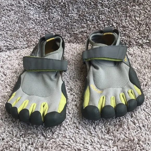 Vibram Men’s KSO FiveFingers Gray and Green Running Shoes size 41