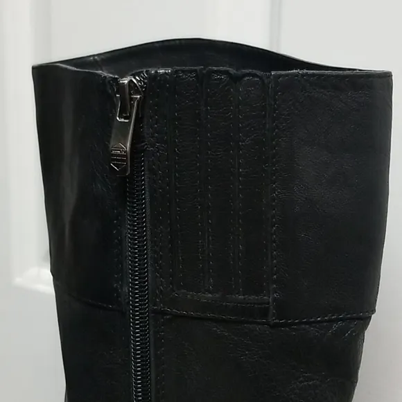 VINCE CAMUTO black leather tall knee boots leisha