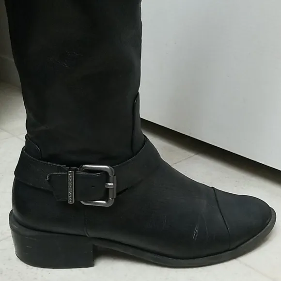 VINCE CAMUTO black leather tall knee boots leisha