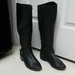 VINCE CAMUTO black leather tall knee boots leisha