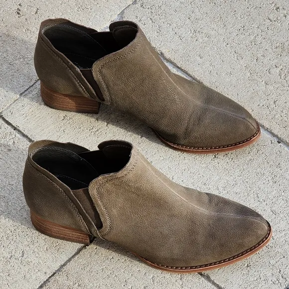 Vince Camuto Carlal Taupe Leather Booties Luxury Silk Goat Texture Ankle Boots