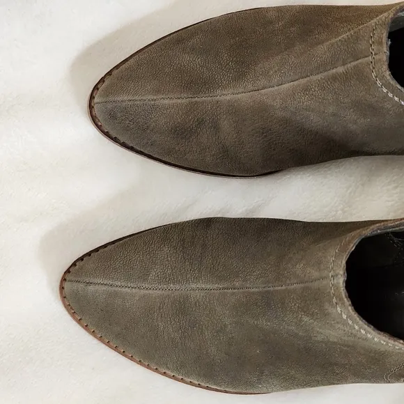 Vince Camuto Carlal Taupe Leather Booties Luxury Silk Goat Texture Ankle Boots