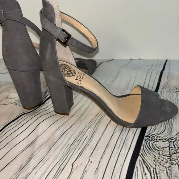 Vince Camuto Corlina Ankle Strap Sandal Heels Shoes Suede Gray 7.5