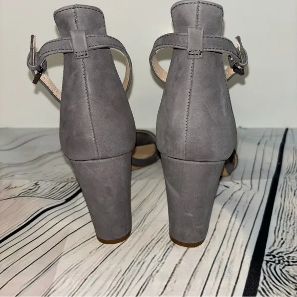 Vince Camuto Corlina Ankle Strap Sandal Heels Shoes Suede Gray 7.5