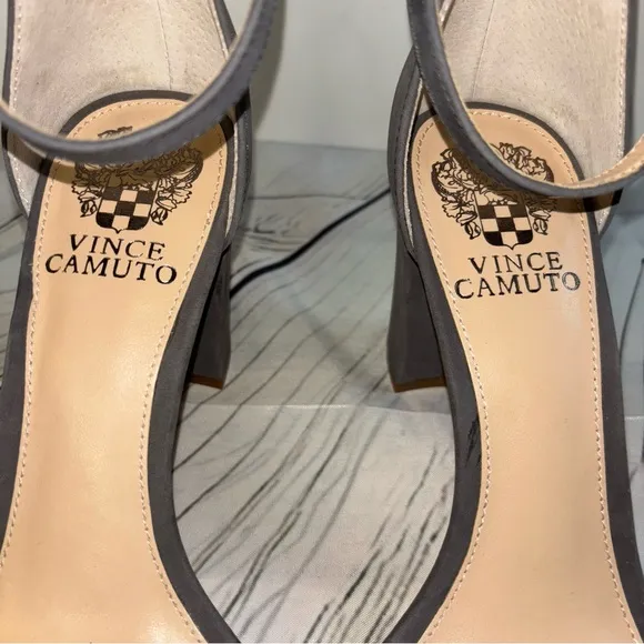 Vince Camuto Corlina Ankle Strap Sandal Heels Shoes Suede Gray 7.5