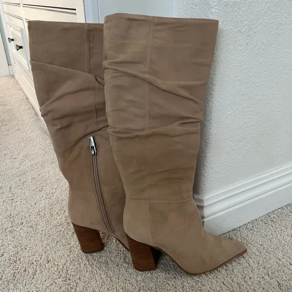 Vince Camuto Derika LeatherBoot. Size 5/35