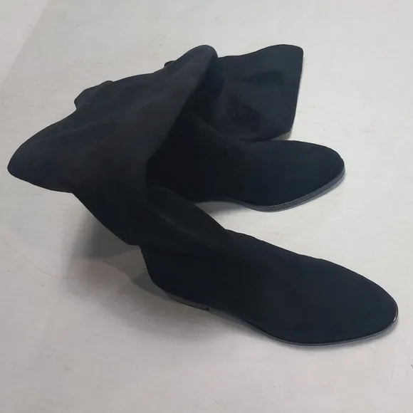 Vince Camuto Hailie Black Pointed Toe Over The Knee Suede Boots Size 5M