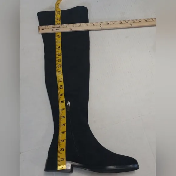 Vince Camuto Hailie Black Pointed Toe Over The Knee Suede Boots Size 5M