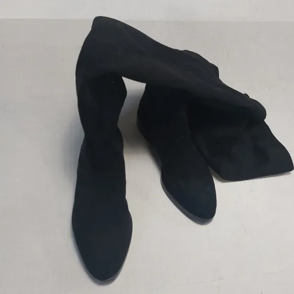Vince Camuto Hailie Black Pointed Toe Over The Knee Suede Boots Size 5M