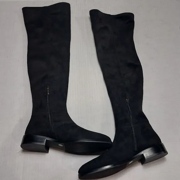 Vince Camuto Hailie Black Pointed Toe Over The Knee Suede Boots Size 5M