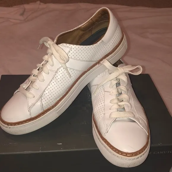 Vince Camuto leather sneakers size 8​​​