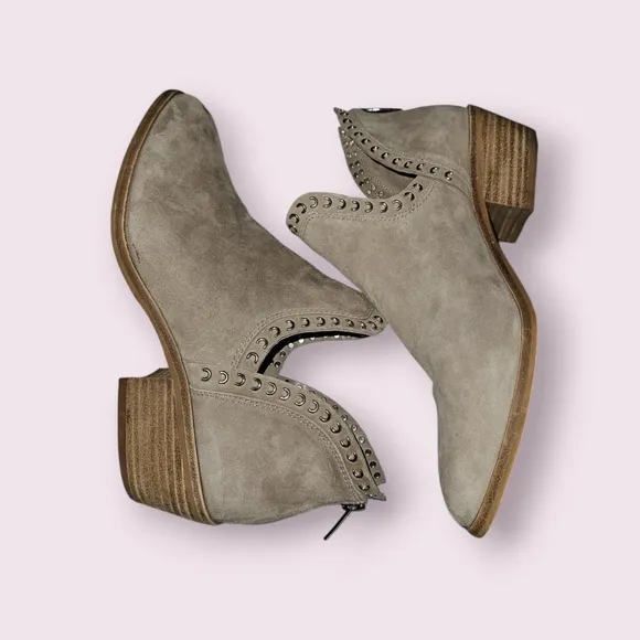 Vince Camuto Prafinta Ankle Boots (Booties) Women's Size 8.5 Taupe