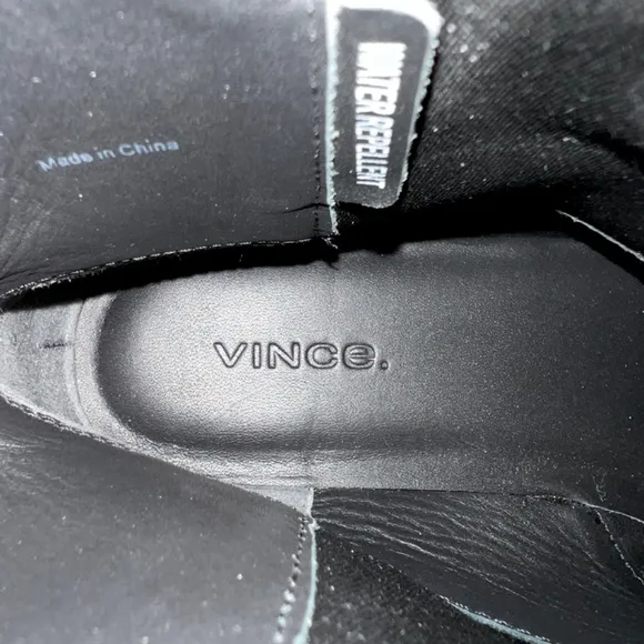VINCE Litton Water Repellent Chelsea Boot on Black - EUC! - U.S. 8