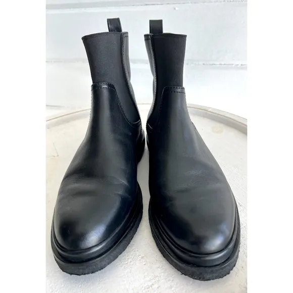 VINCE Litton Water Repellent Chelsea Boot on Black - EUC! - U.S. 8