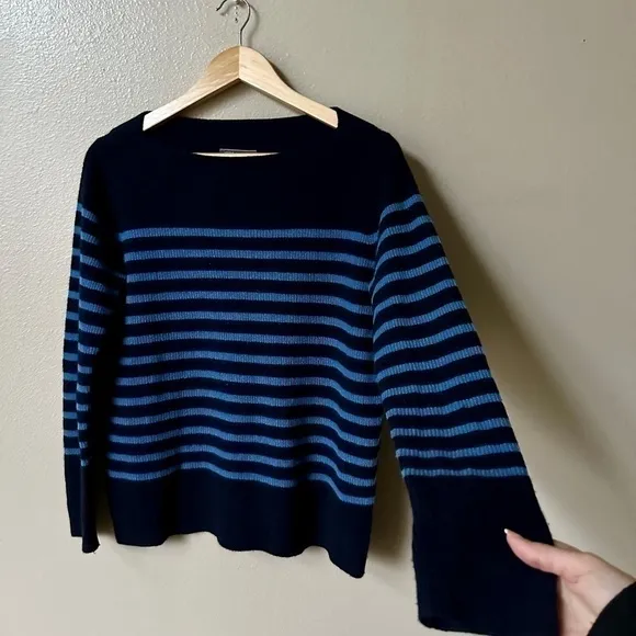 Vince Ribbed Striped Cashmere Boat Neck Sweater Black and Blue Size M