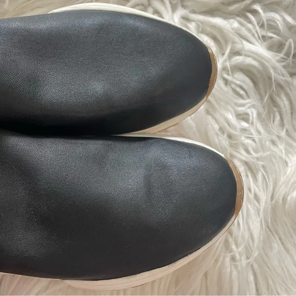 Vince Womens Shoes Vince Marlon Leather Slip-On Sneakers size ladies 8.5‎