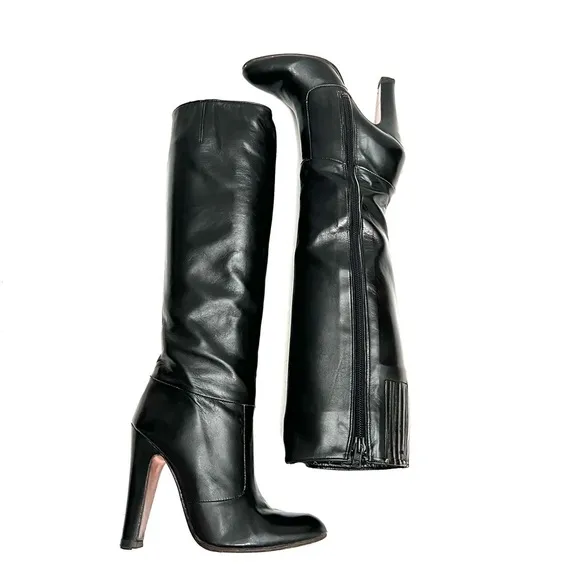 Vintage 1970s black leather knee high zip up heeled It Girl boots