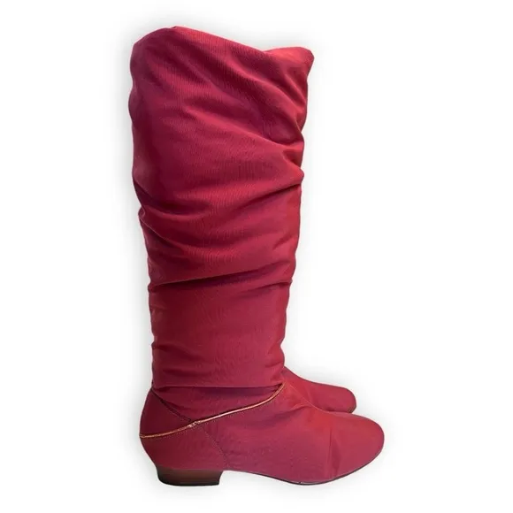 Vintage 1970's down filled maroon red knee high puffer boots pristine condition