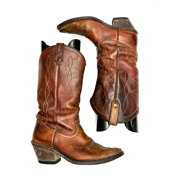 Vintage 1970s women’s rugged brown leather western style heeled cowboy boots