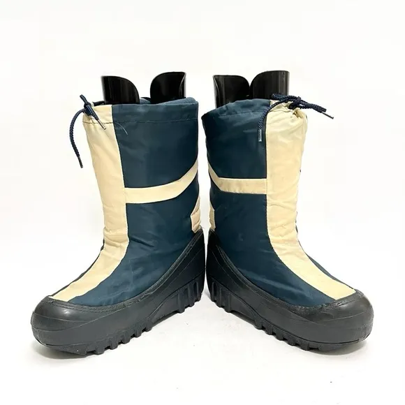 Vintage 1980s men’s beige and blue nylon platform winter moon boots