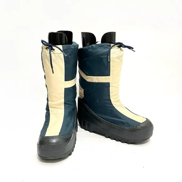 Vintage 1980s men’s beige and blue nylon platform winter moon boots