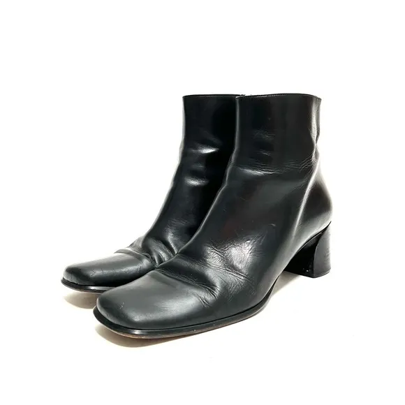 Vintage 1990s black leather square toe zip up It Girl ankle boots