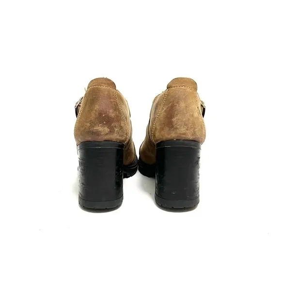 Vintage 1990s tan leather chunky keyhole cutout heeled Mary Jane shoes