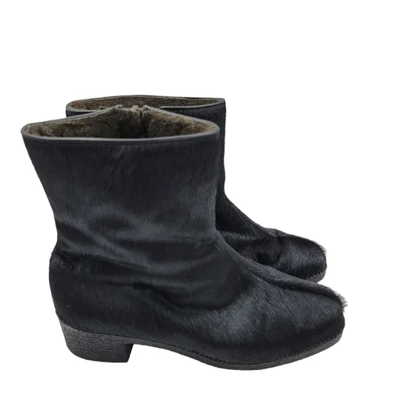 Vintage 50s 60s Black Pony Hair Fur Textured Sole Ankle side Zip Go Go Boots