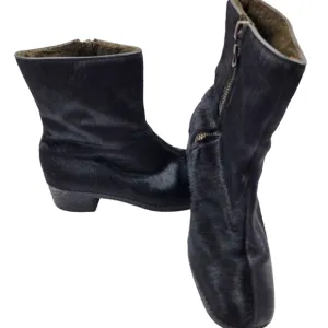 Vintage 50s 60s Black Pony Hair Fur Textured Sole Ankle side Zip Go Go Boots