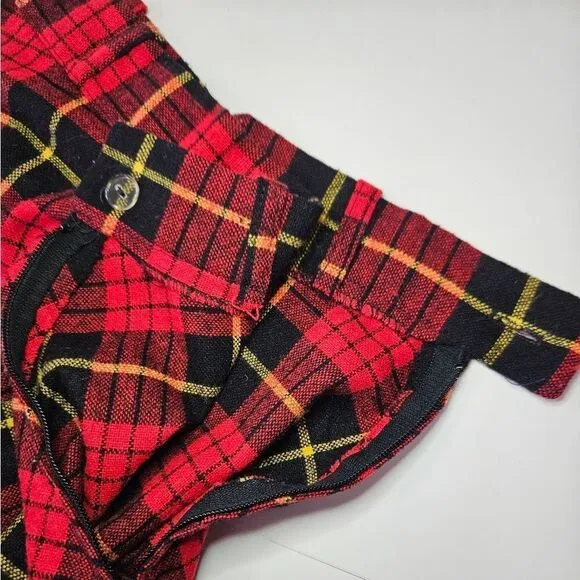 Vintage '70s Cucumber ILGWU Red Tartan Plaid Wool Midi A-Line Swing Skirt 9/10