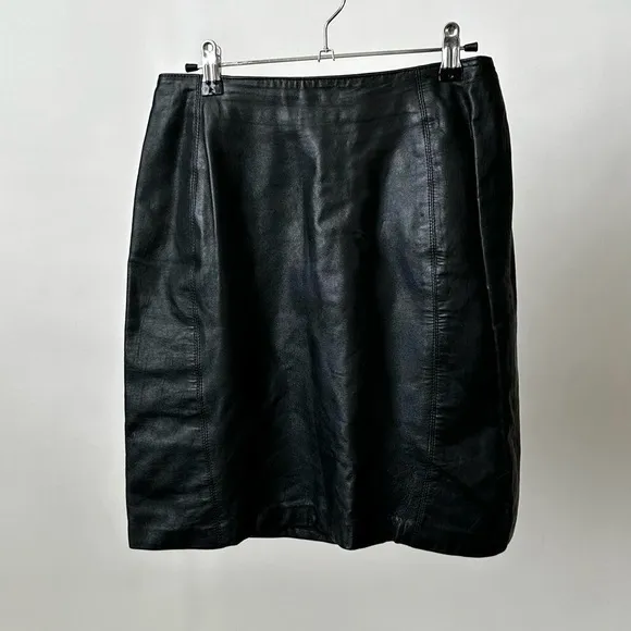 VINTAGE 90S BLACK GENUINE LEATHER MINI SKIRT SOPHISTICATED MINIMAL SIZE-8