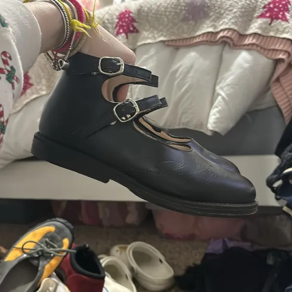 Vintage Classic Black Mary Jane Shoes with Flower