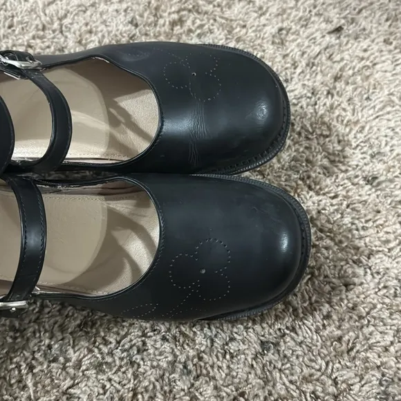 Vintage Classic Black Mary Jane Shoes with Flower