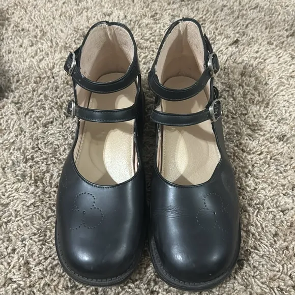 Vintage Classic Black Mary Jane Shoes with Flower