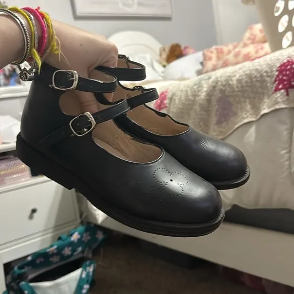 Vintage Classic Black Mary Jane Shoes with Flower