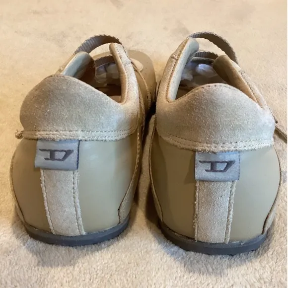 Vintage Diesel &quot;Doll&quot; Womens Leather Sneaker Size Womens US 7.5, UK 5.5, EU 38