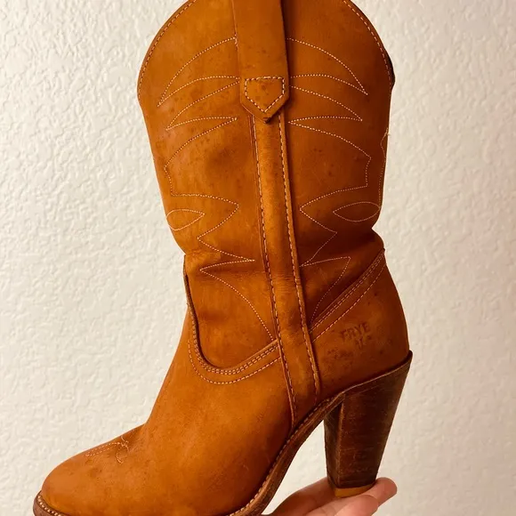 Vintage Frye heeled boots