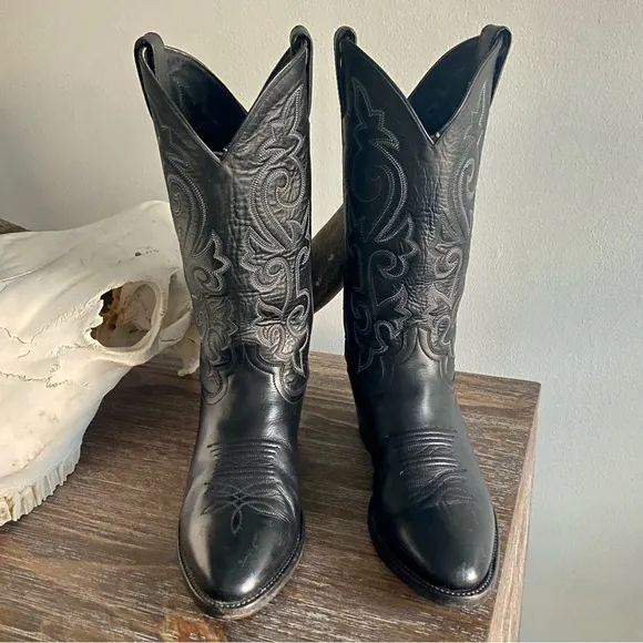 Vintage Justin’s Black Western Cowboy Boots Men’s 7.5 3E / Women’s 9 or 9.5
