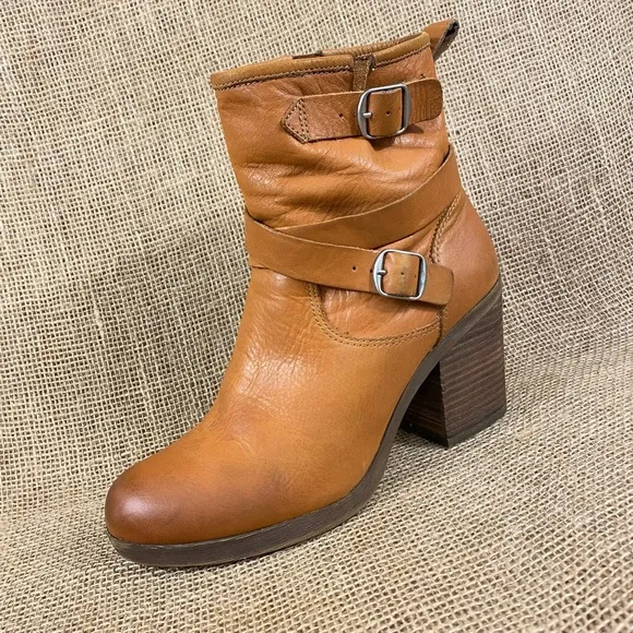Vintage Lucky brand booties boots zip up buckle tan leather sz  9M