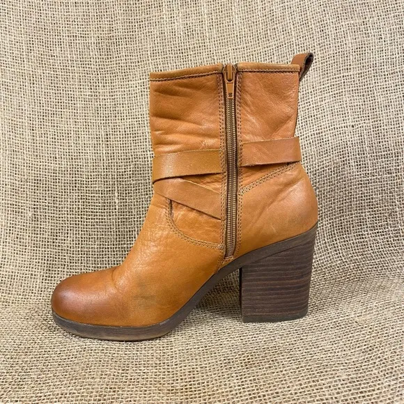 Vintage Lucky brand booties boots zip up buckle tan leather sz  9M