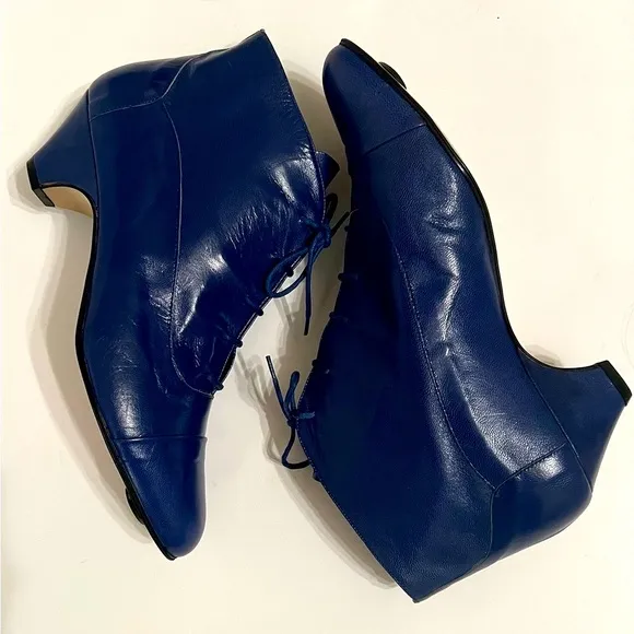 Vintage Town &amp; Country Royal Blue Italian Leather Ankle Boots with Laces…