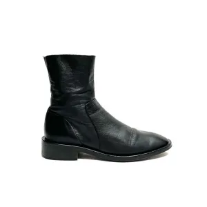 Vintage Y2K womens super soft black leather zip up ankle boots