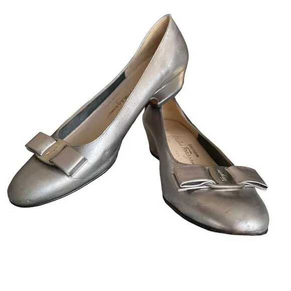 Vintage Salvatore Ferragamo Silver Flat Shoes -Sz 8 1/2