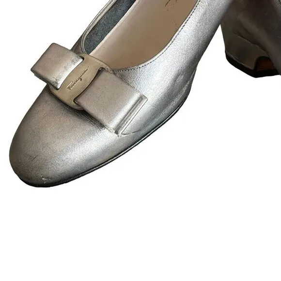 Vintage Salvatore Ferragamo Silver Flat Shoes -Sz 8 1/2