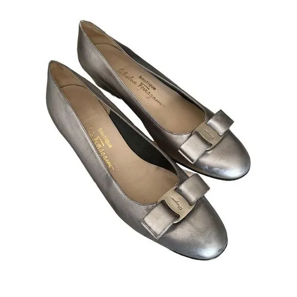 Vintage Salvatore Ferragamo Silver Flat Shoes -Sz 8 1/2