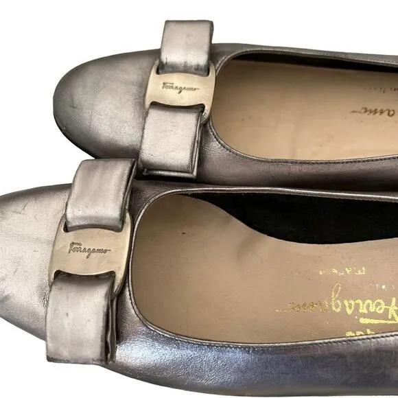 Vintage Salvatore Ferragamo Silver Flat Shoes -Sz 8 1/2