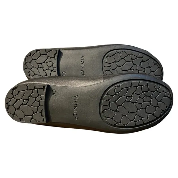 Vionic Delaney Black Leather Ballet Flat Size 7