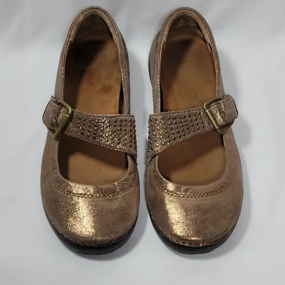 Vionic Goleta Mary Jane Shoes Bronze Studded Adjustable Buckle Strap Comfort